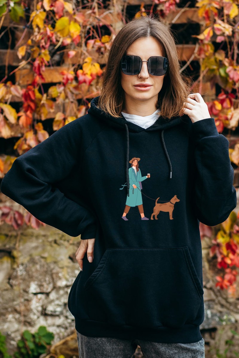 spacer bluza model.jpg